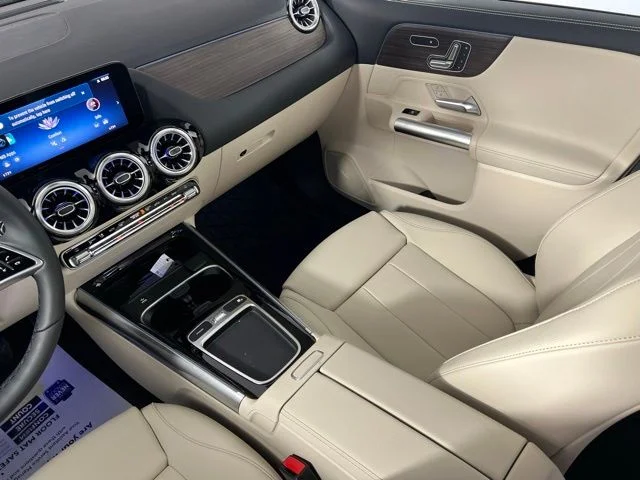 New 2026 Polar White Mercedes-Benz GLA 250 image 32