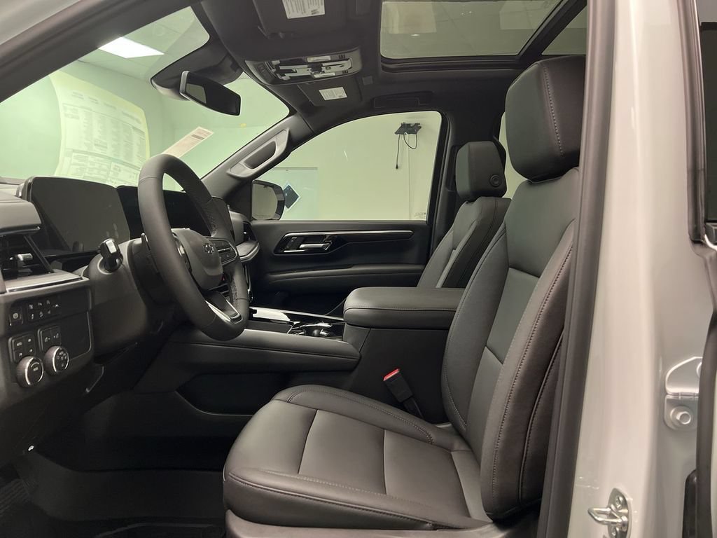 New 2026 Summit White Chevrolet Z71 image 11