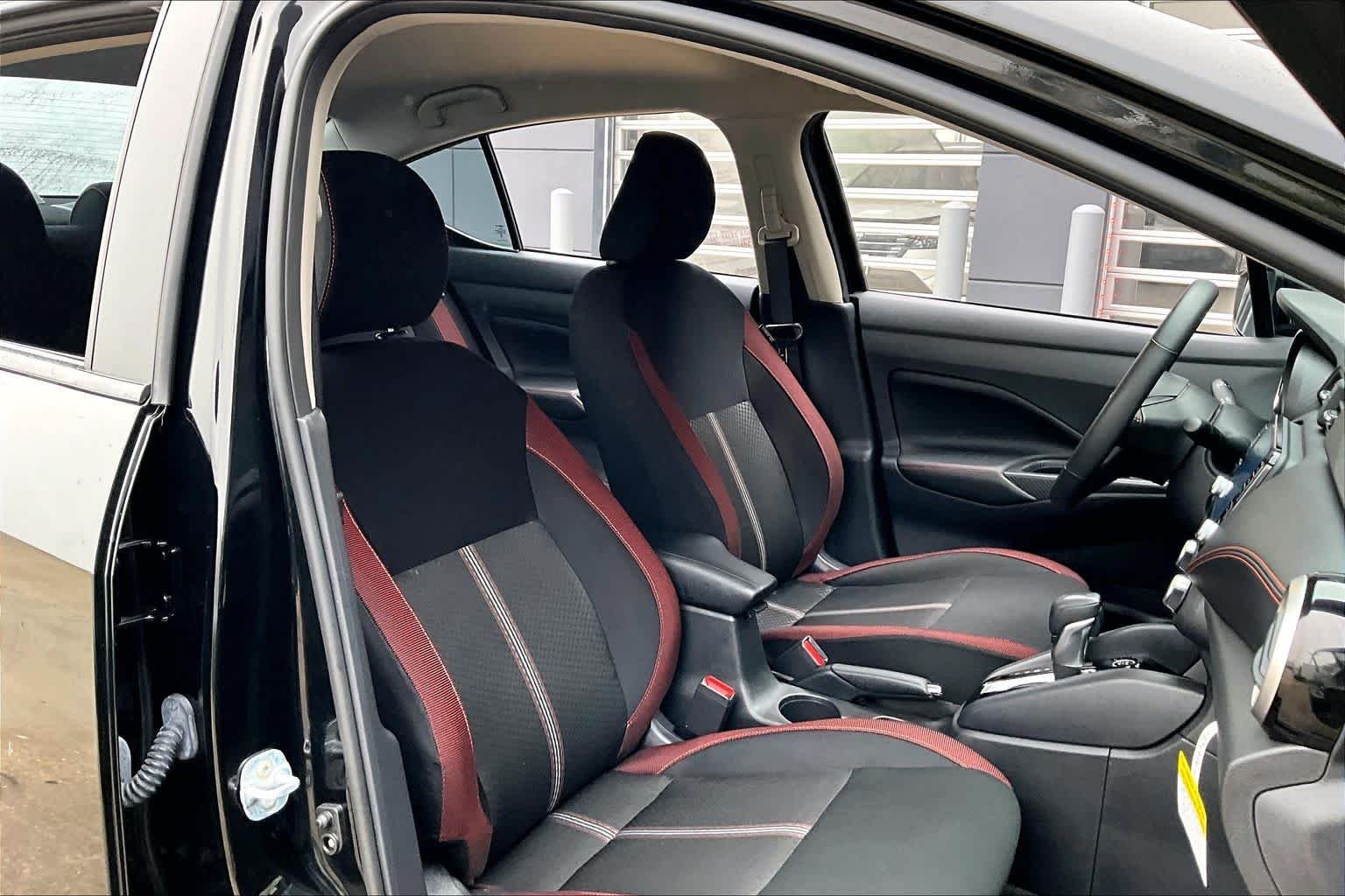 Used 2025 Super Black Nissan SR image 8
