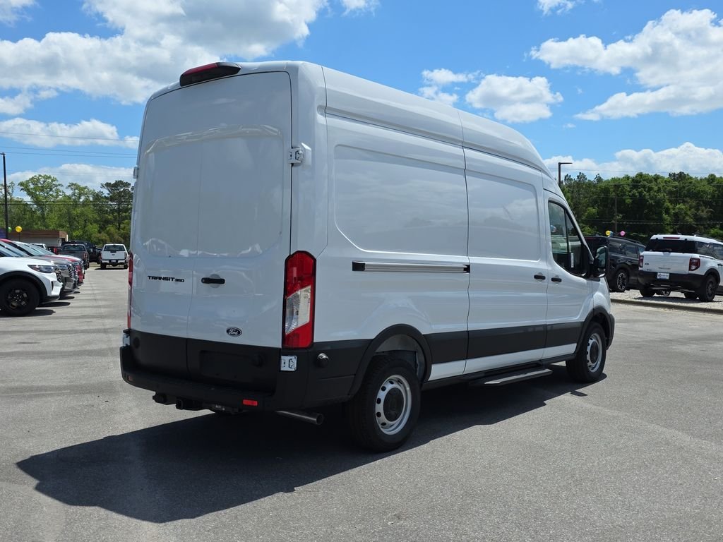 New 2026 Oxford White Ford Cargo Van image 7