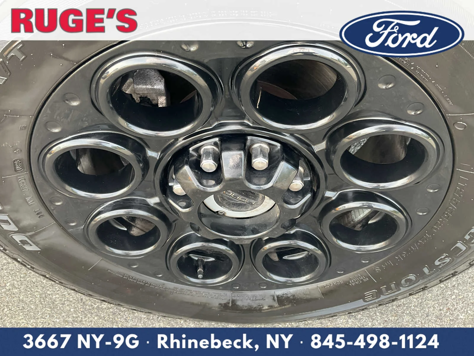 Used 2025 Avalanche Gray Ford XLT image 9