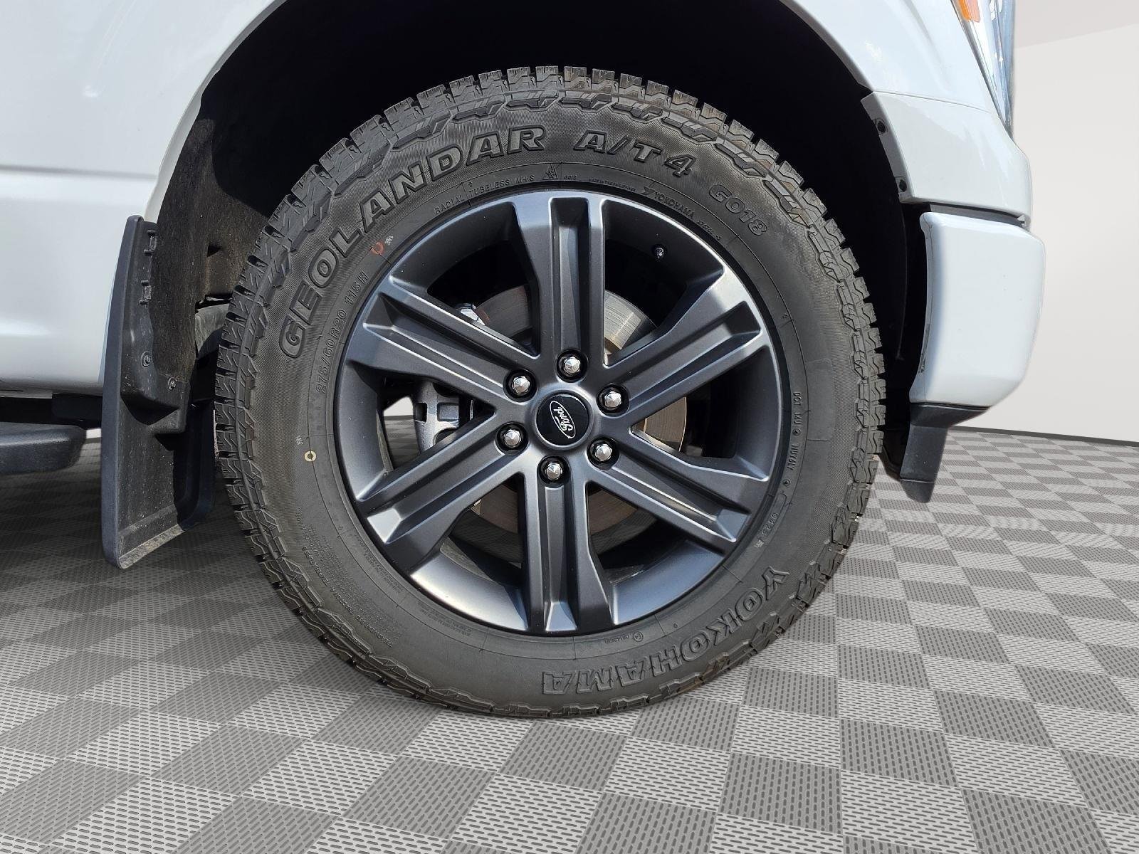 Used 2023 Oxford White Ford XLT image 28