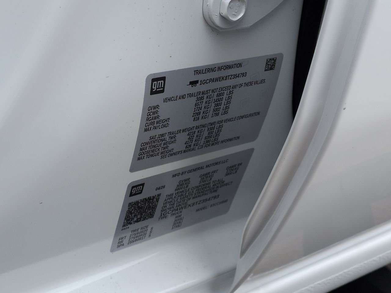 New 2026 Summit White Chevrolet RST image 35