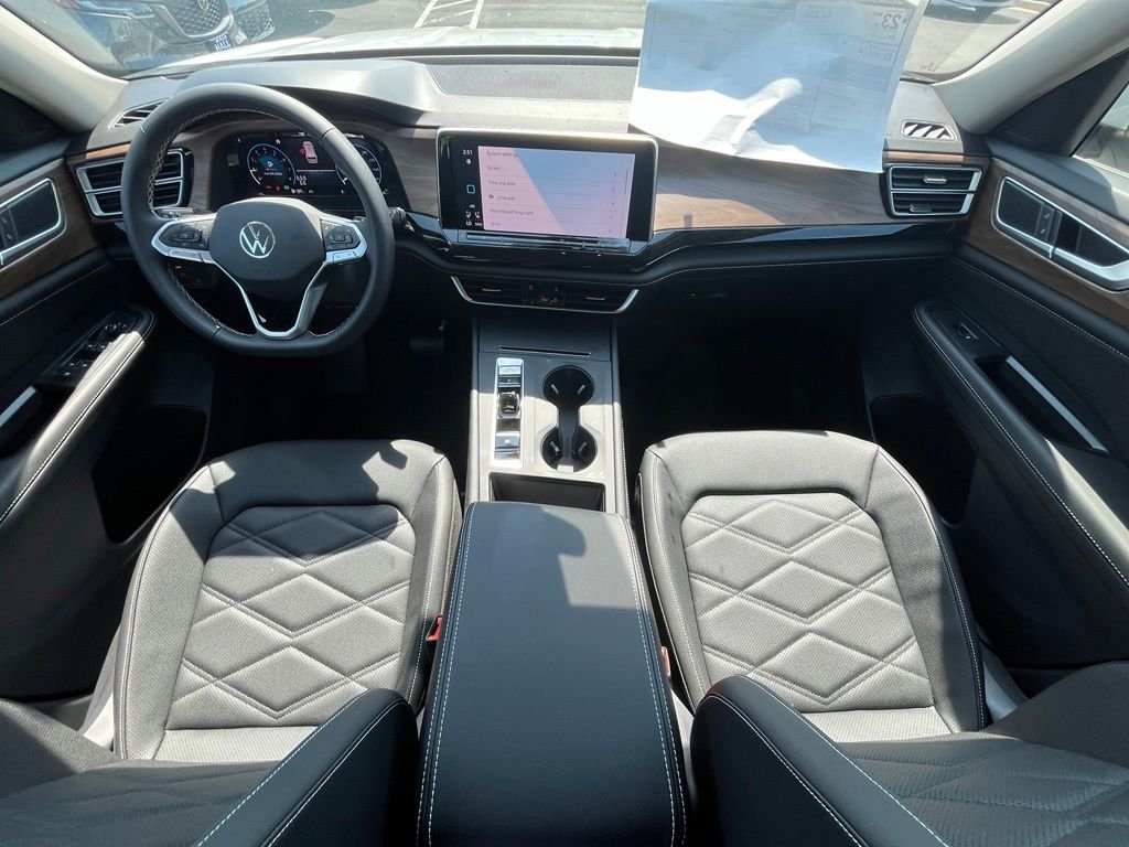 New 2026 White/off-white Volkswagen 2.0T SE image 13
