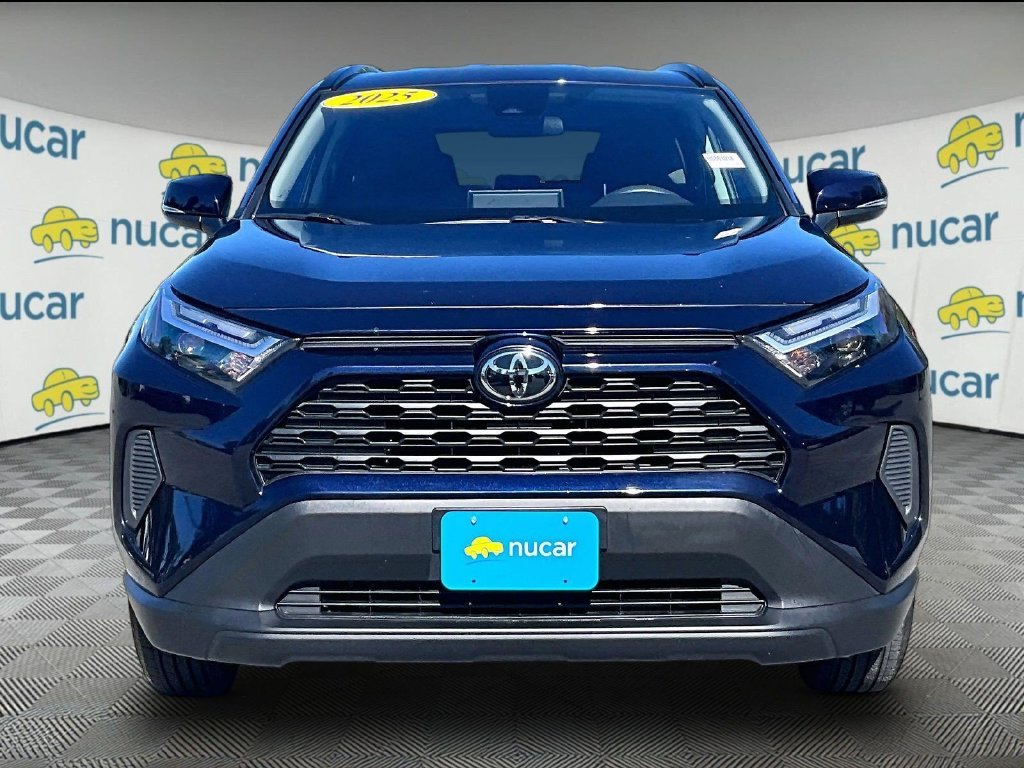 Used 2025  Toyota XLE image 2