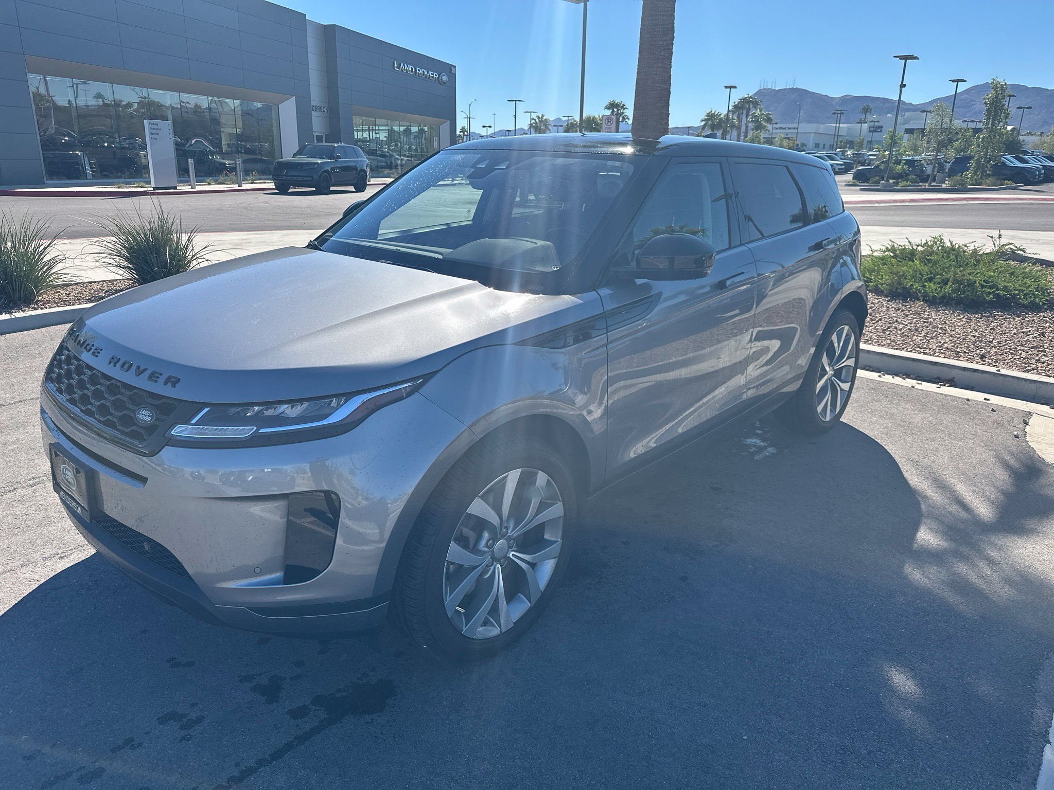 Used 2020 Eiger Gray Metallic Land Rover S image 1