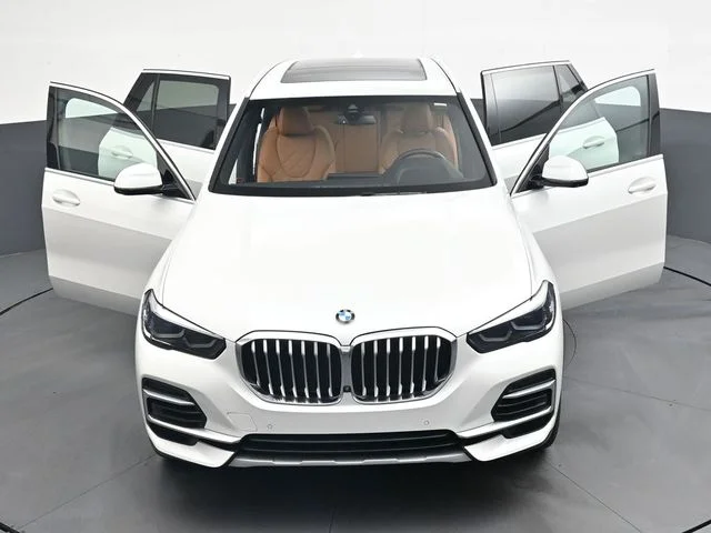 Used 2023 White BMW sDrive40i image 47