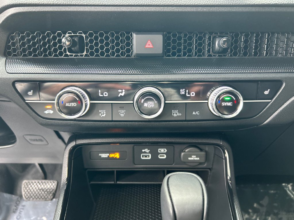 Used 2025  Honda Sport image 19