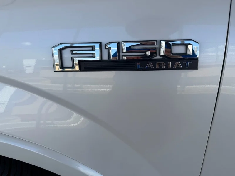 Used 2017 White Platinum Me Ford XL image 29