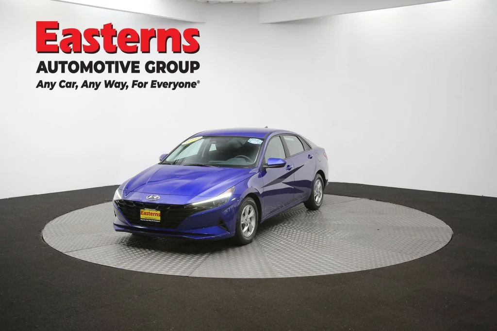 Used 2023 Blue Hyundai SE image 53