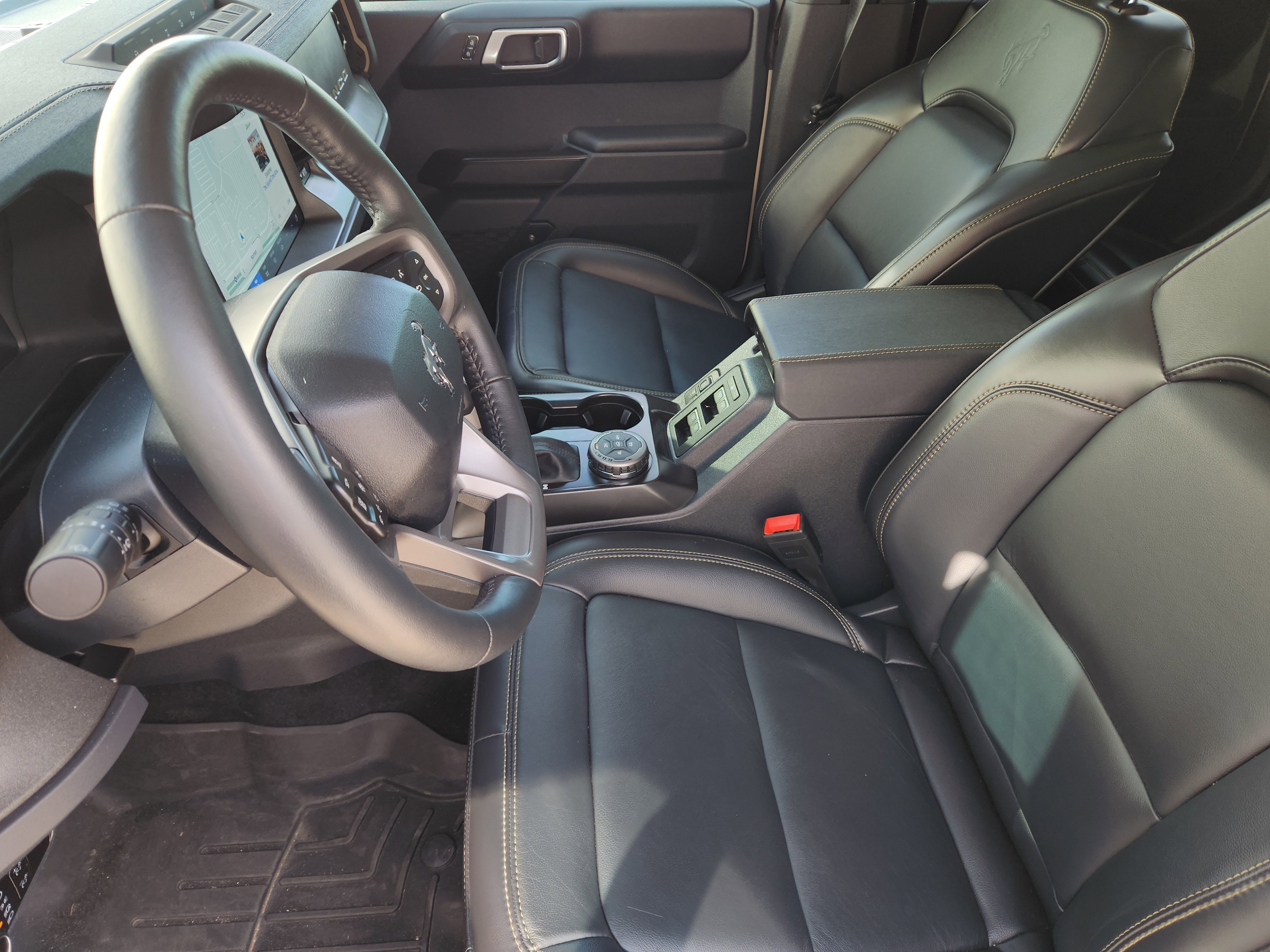 Used 2025 Desert Sand Ford Badlands image 15