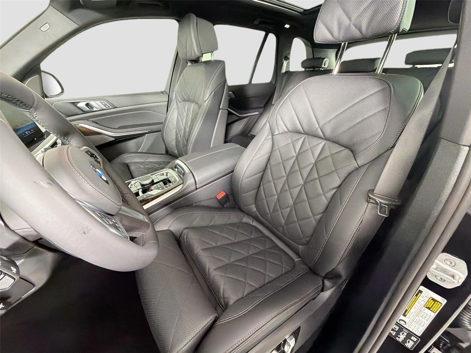New 2026 Black Sapphire Metallic BMW xDrive40i image 41