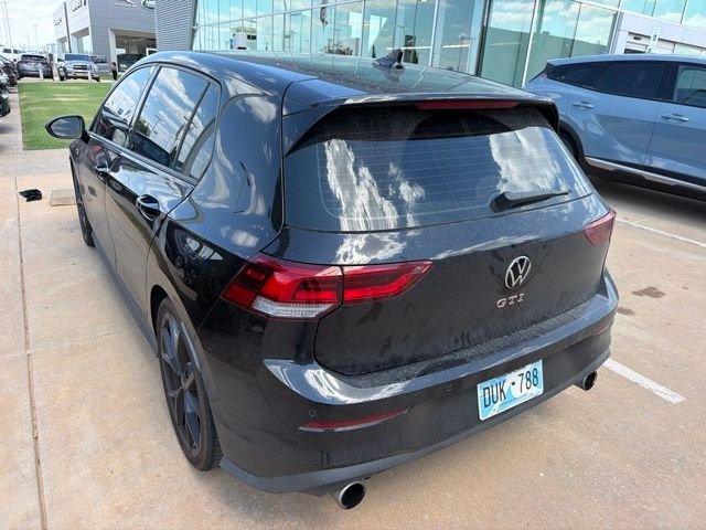 Used 2024 Deep Black Pearl Volkswagen SE image 8