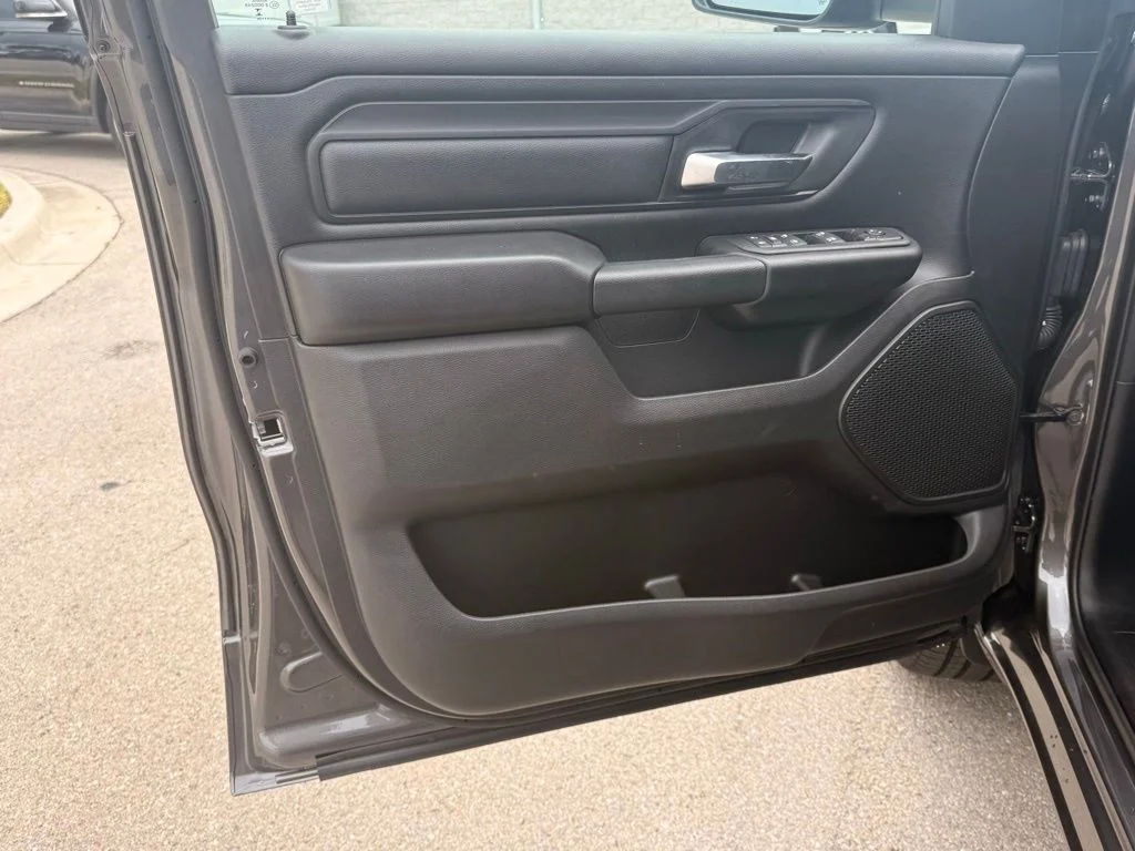 New 2026 Granite Crystal Metallic Clear-Coat Exterior Paint RAM Express image 30