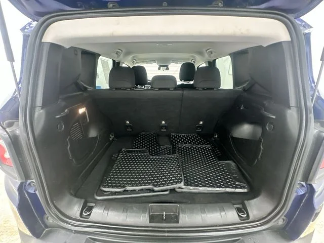 Used 2021 Blue Clearcoat Jeep Latitude image 20