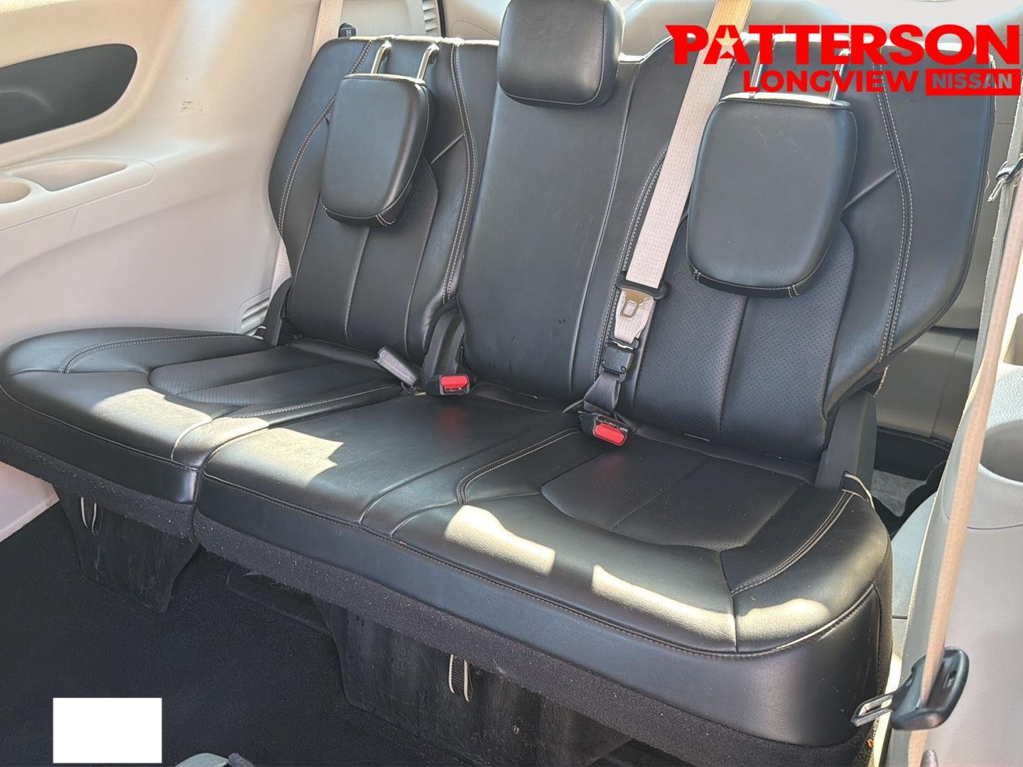 Used 2024 Diamond Black Crystal Pearlcoat Chrysler Touring L image 18