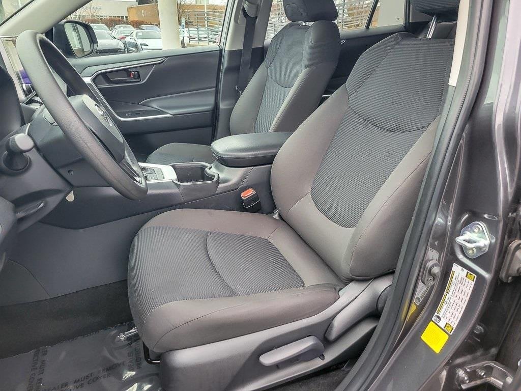 2025 TOYOTA RAV4 - Image 7