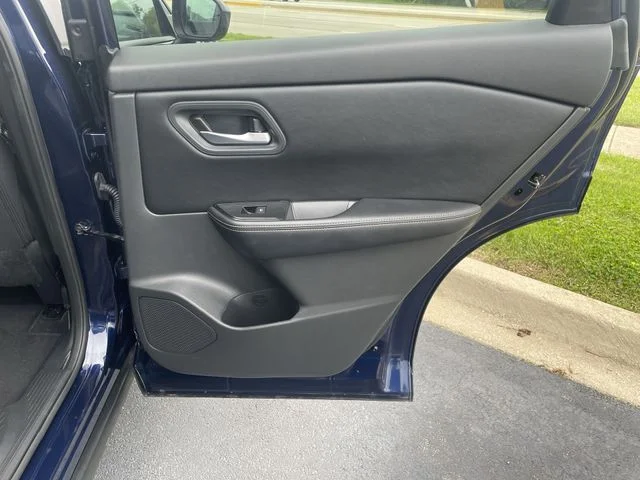 2025 Nissan Rogue SV - Photo 36