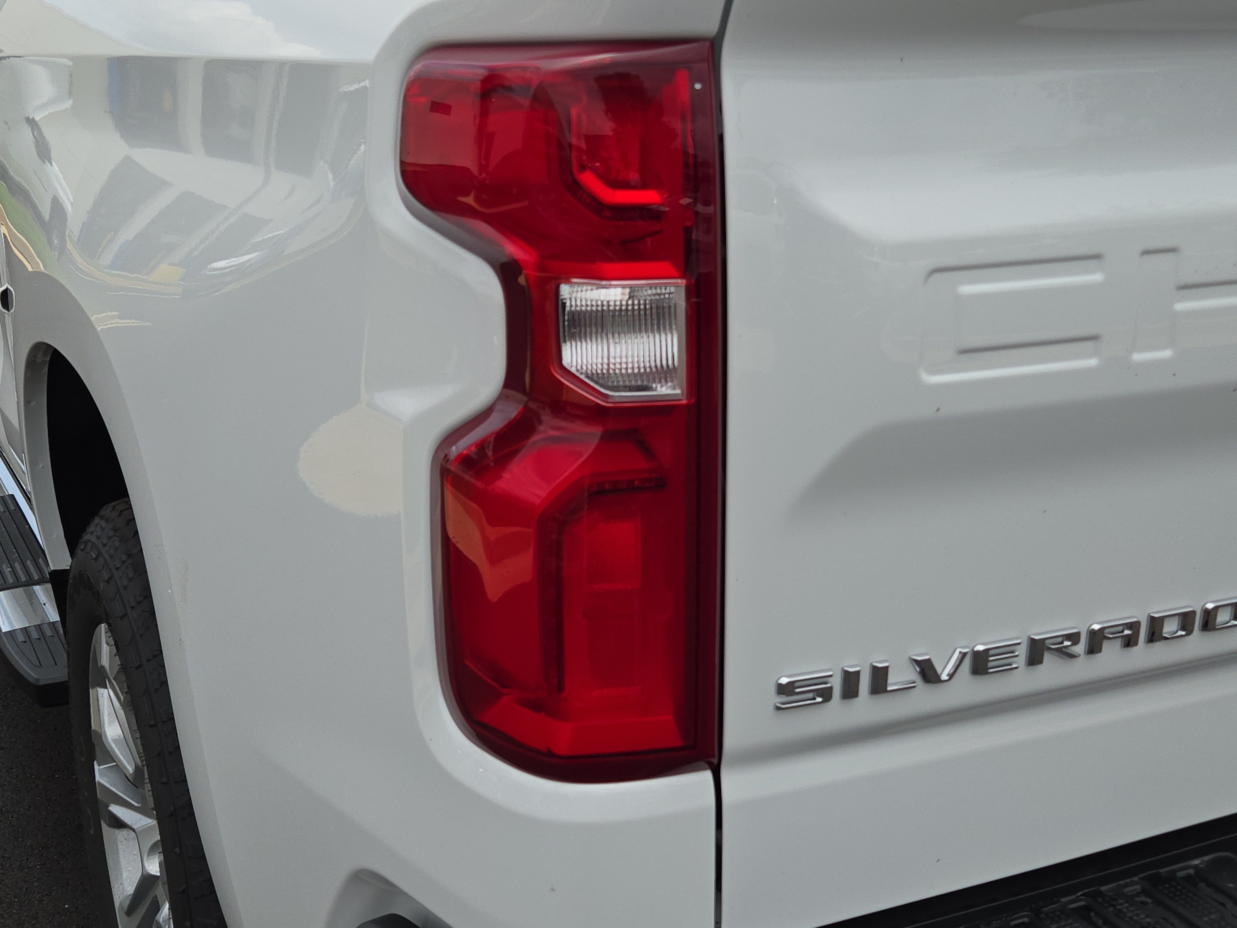 New 2026 Summit White Chevrolet LTZ image 18