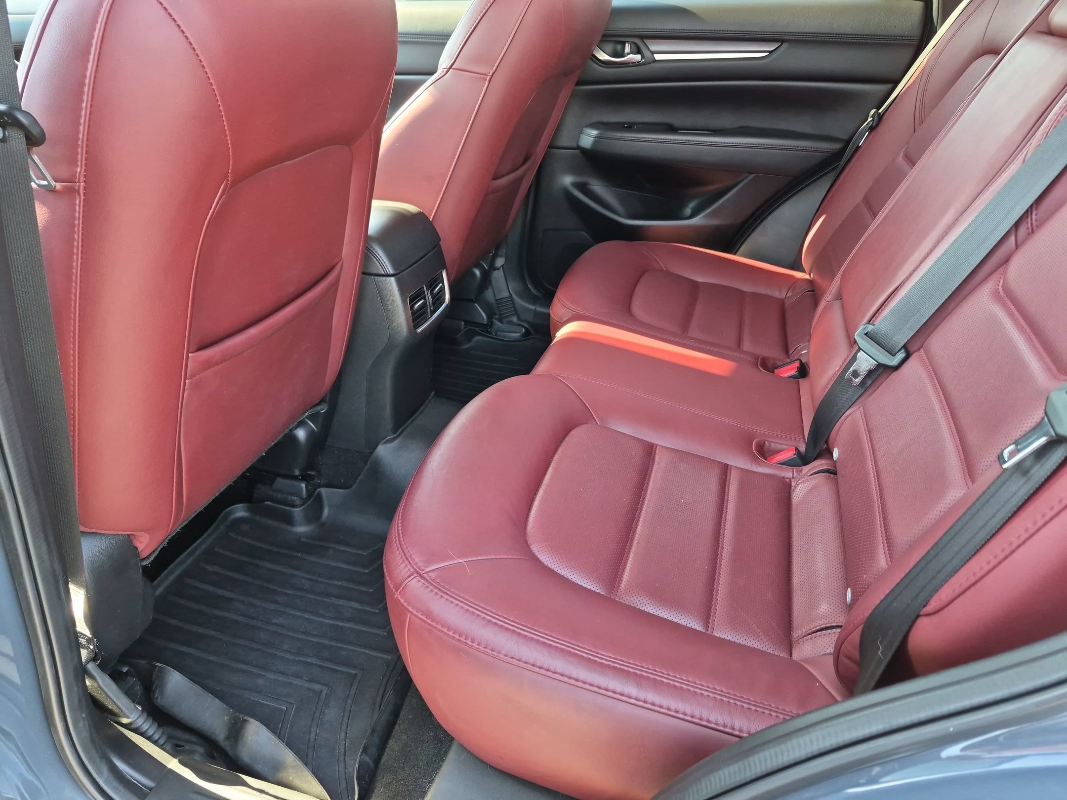 Used 2021 Polymetal Gray Mazda Carbon Edition image 30