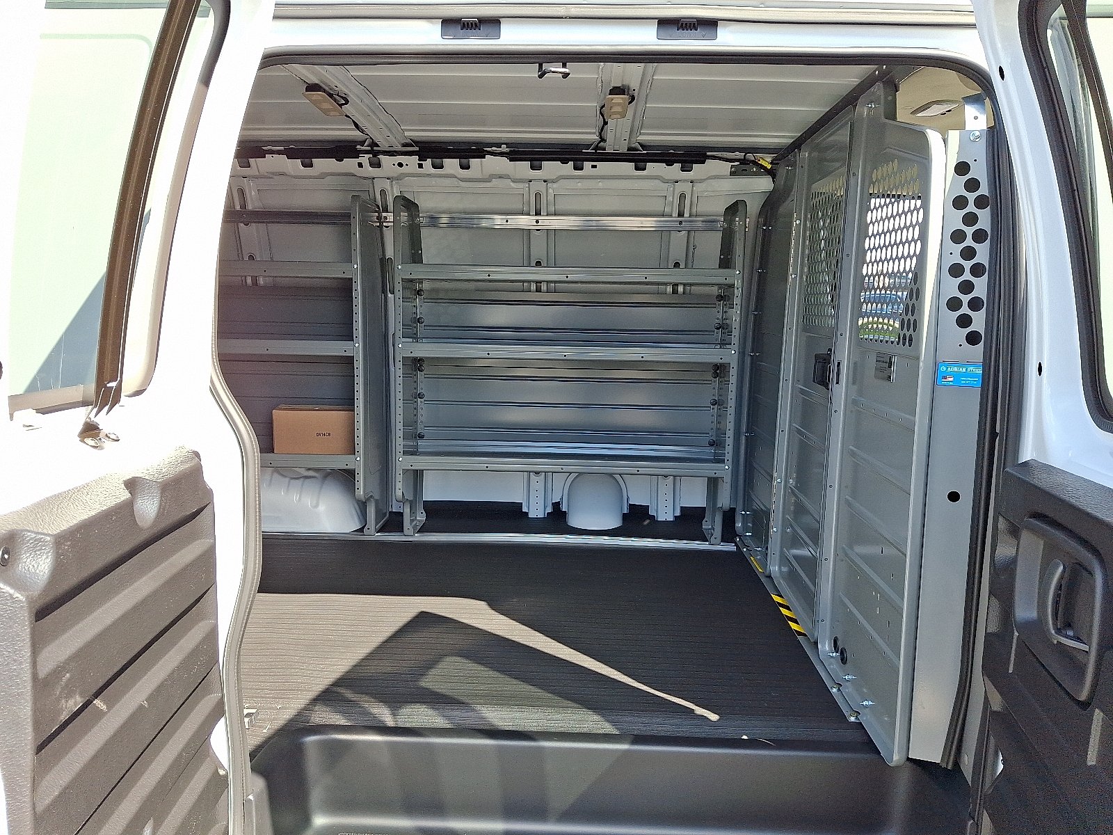 2025 GMC Savana Cargo Work Van - Photo 10