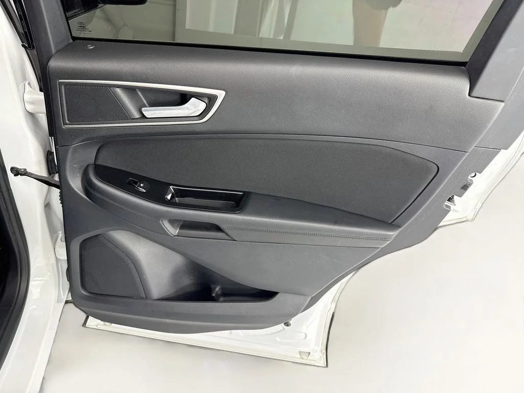 Used 2016 White Ford SEL image 25