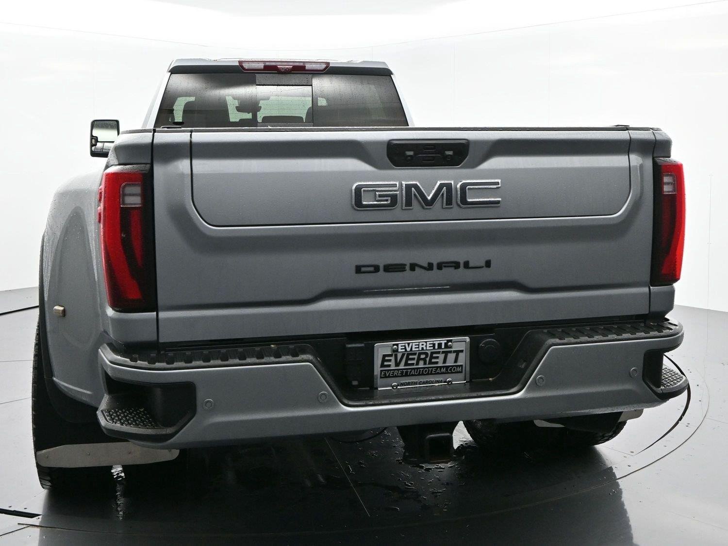 Used 2025 Sterling Metallic GMC Denali Ultimate DRW image 6
