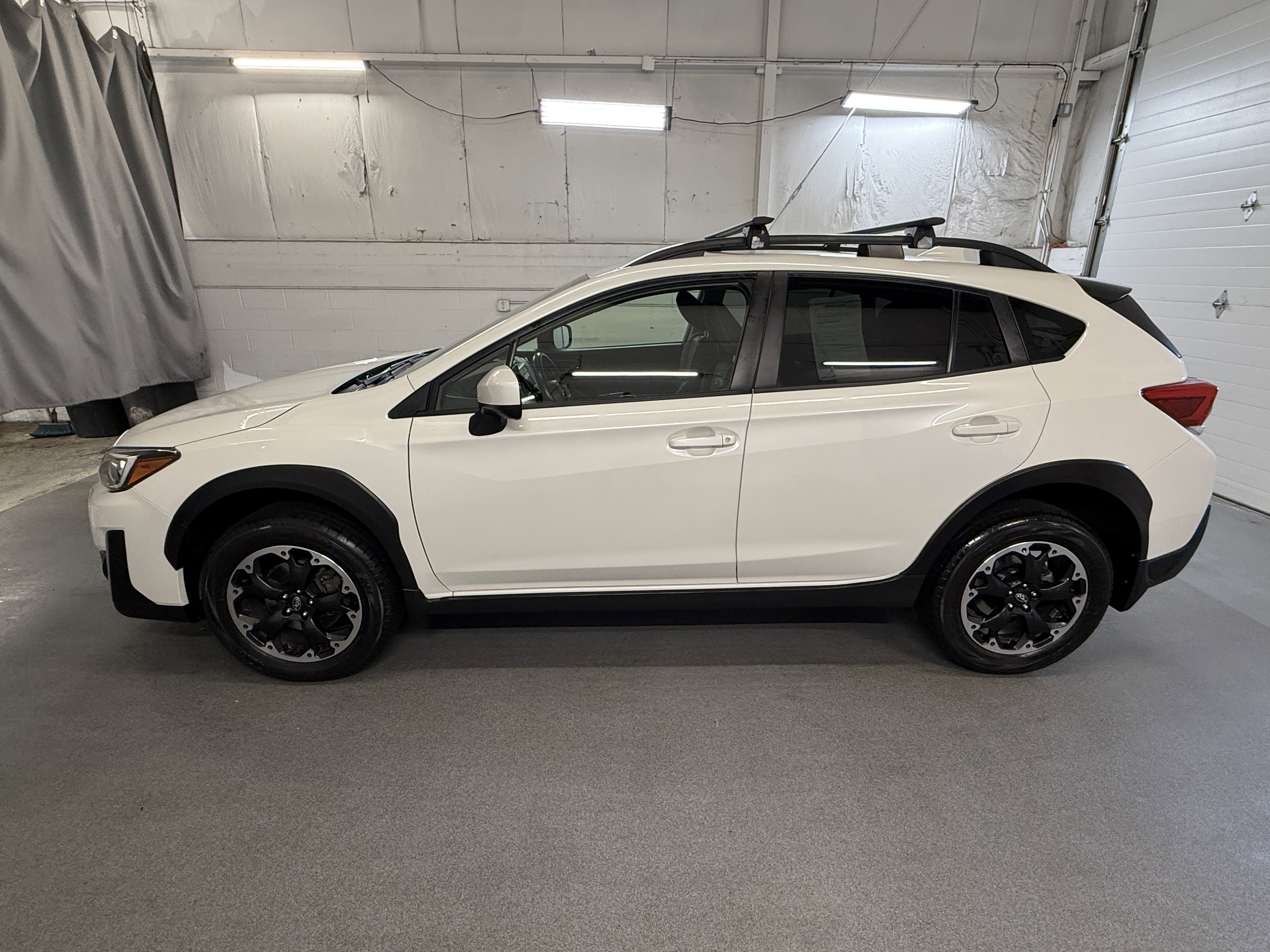 Used 2021 Crystal White Pearl Subaru Premium image 5