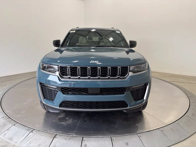 New 2027 Steel Blue Paint Jeep Limited image 2