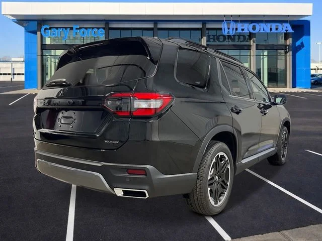 New 2026 Crystal Black Pearl Honda Touring image 7