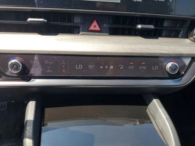 New 2024 Fusion Black Kia X-Line image 18