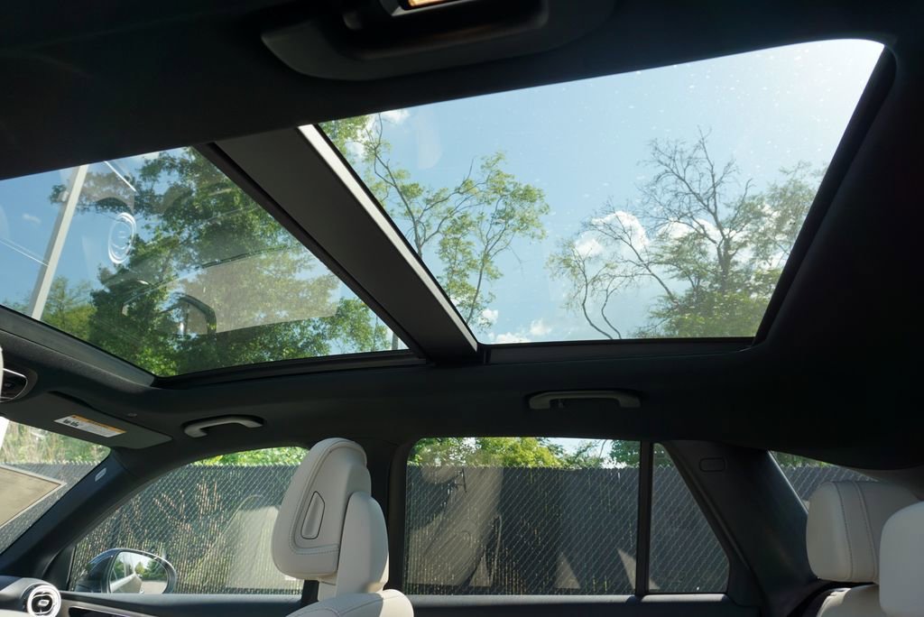 New 2026 Graphite Grey Metallic Mercedes-Benz GLC 300 image 37