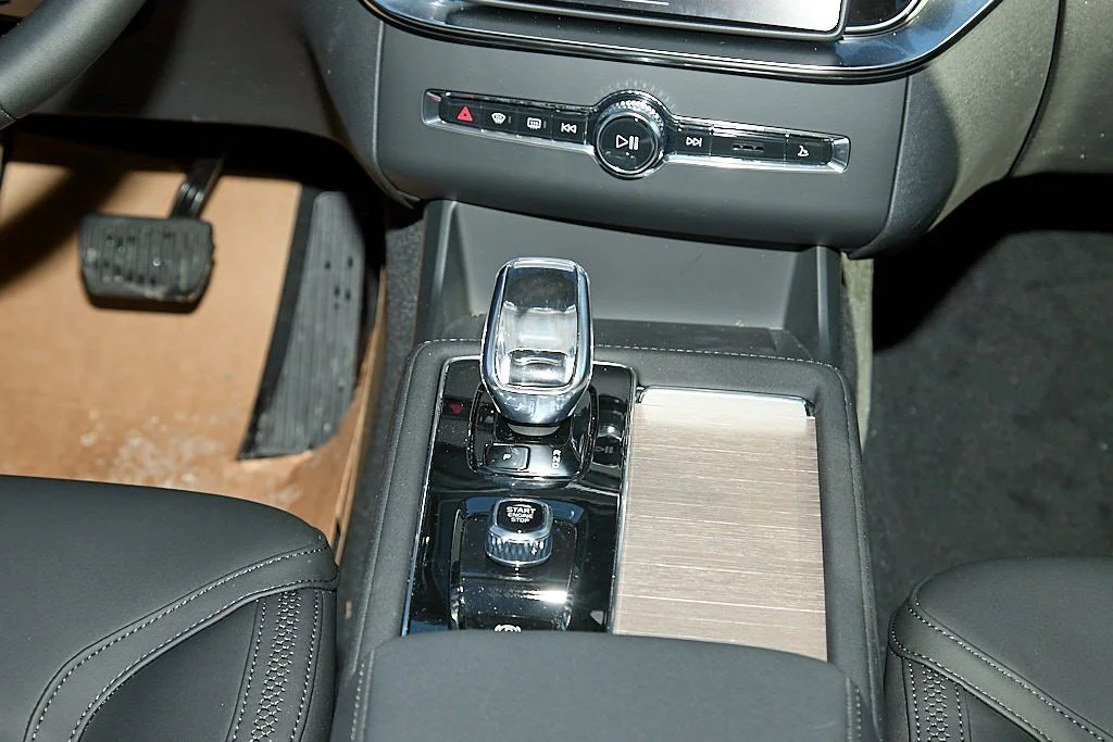 New 2026 Onyx Black Volvo Plus image 29