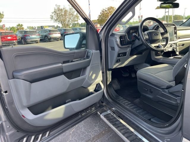 Used 2024 Gray Ford XLT image 4