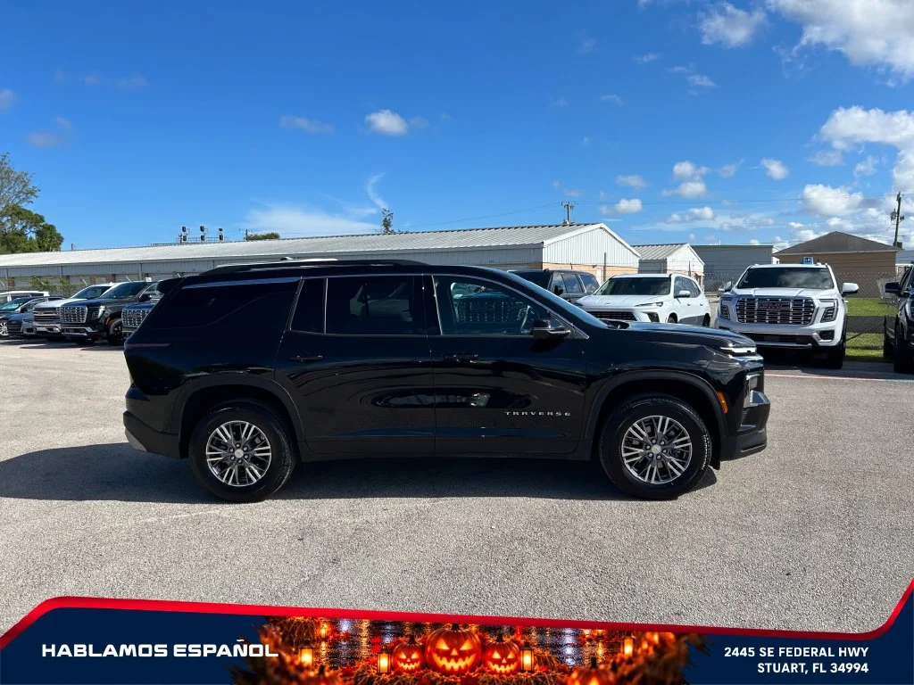 Used 2026 Mosaic Black Metallic Chevrolet LT image 4