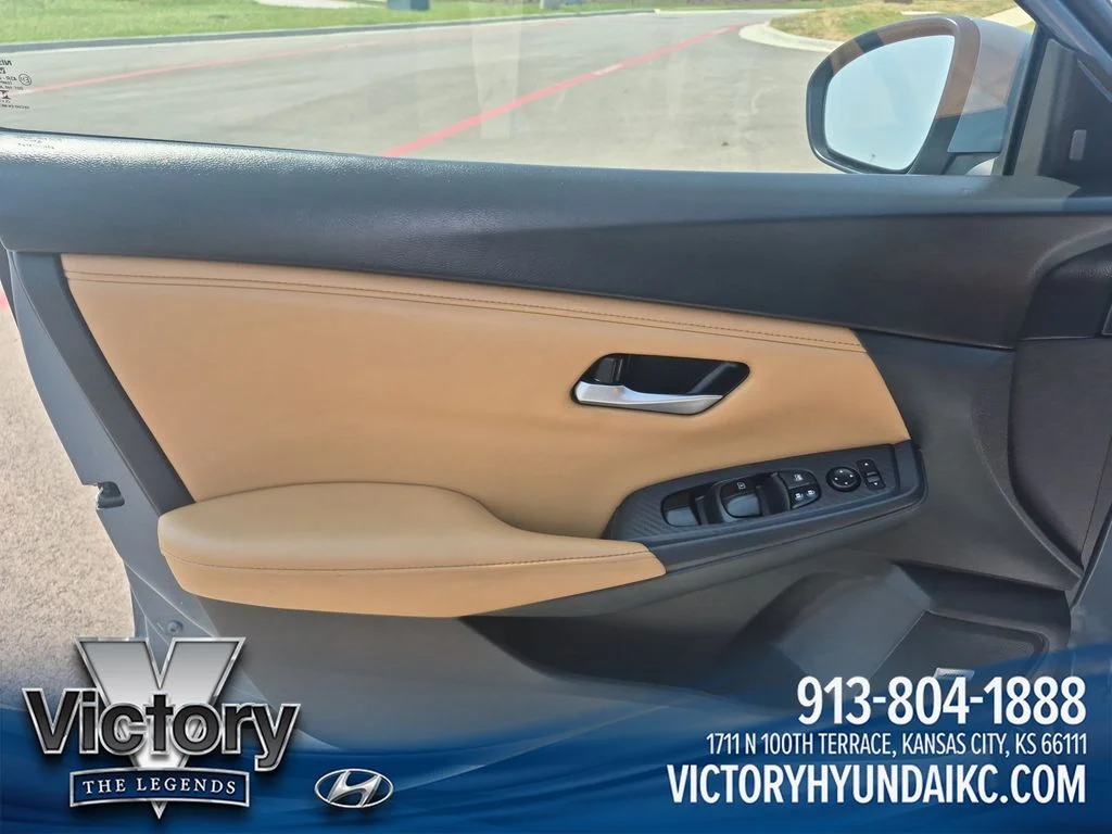 Used 2025 Gray Nissan SV image 12