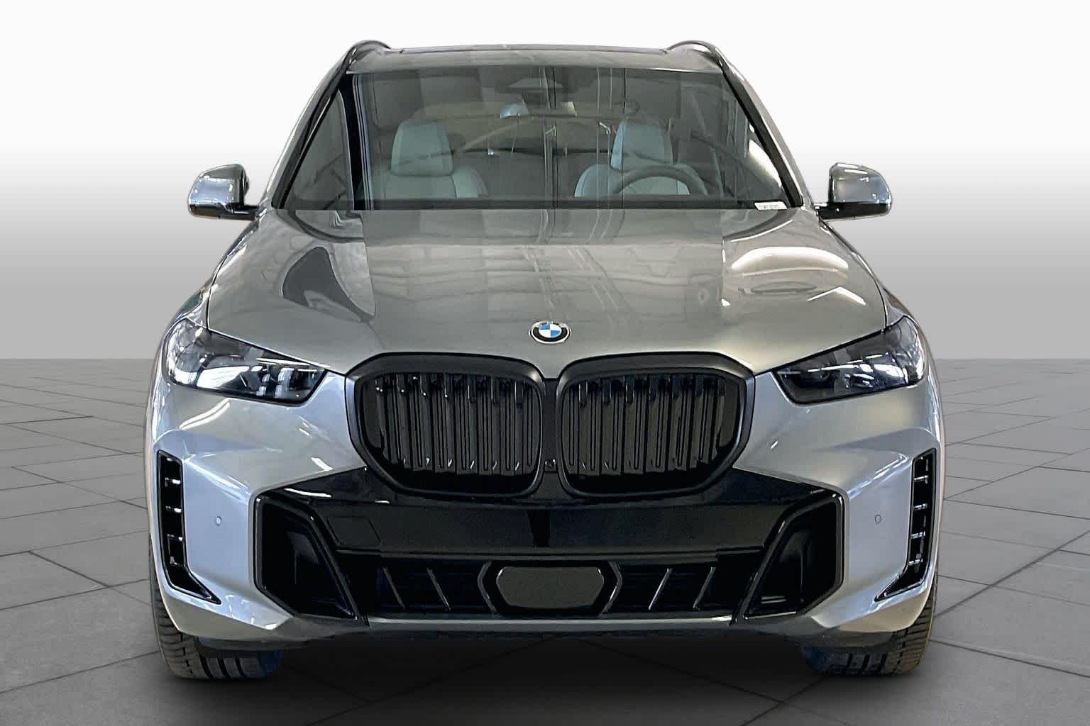 New 2026 Skyscraper Grey Metallic BMW xDrive40i image 3