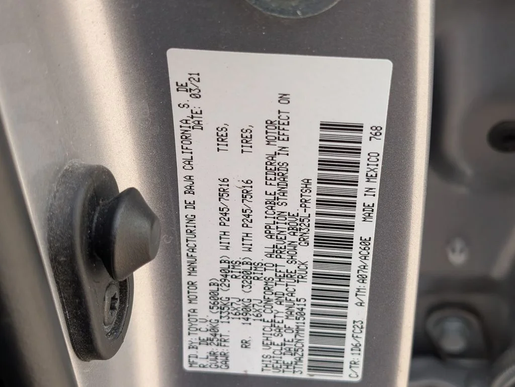 Used 2021 Silver Toyota SR5 image 31