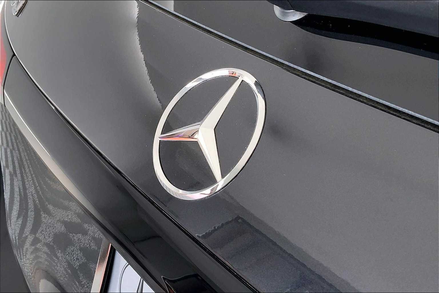 New 2026 Graphite Grey Metallic Mercedes-Benz GLC 300 image 22