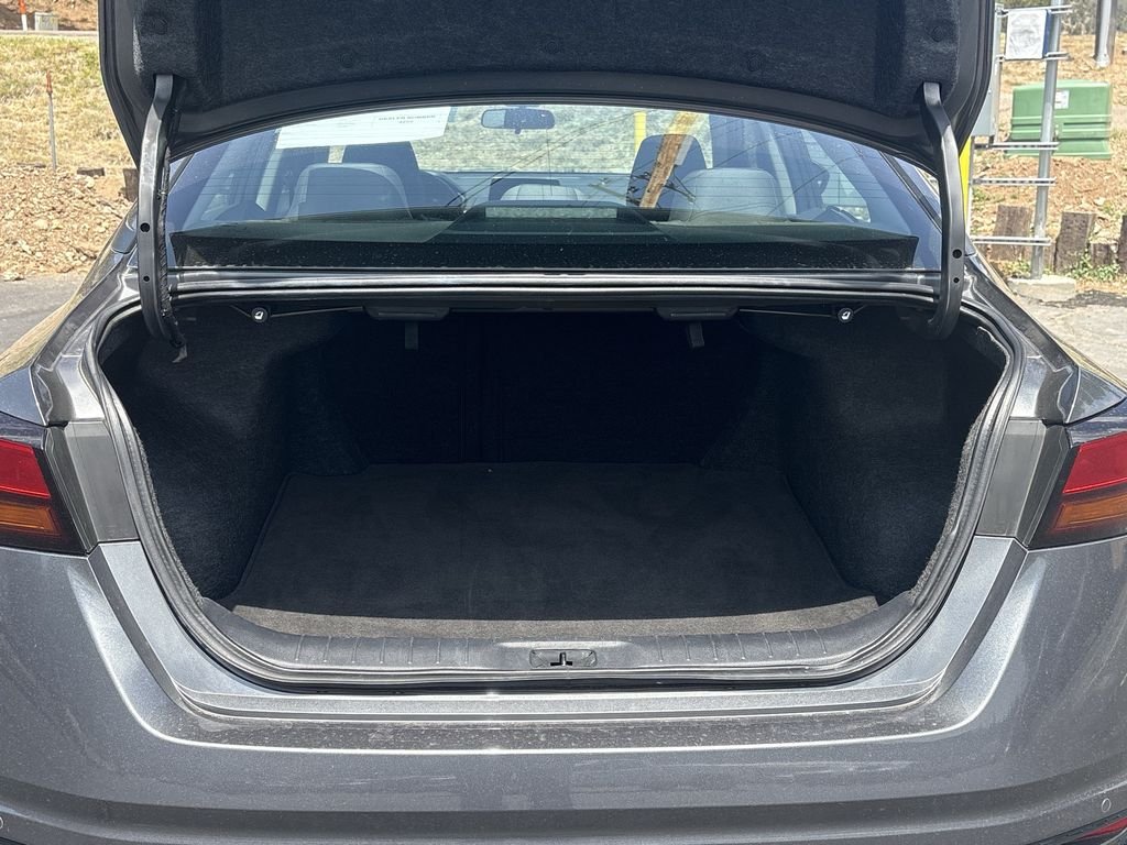2025 Nissan Altima SV - Photo 23