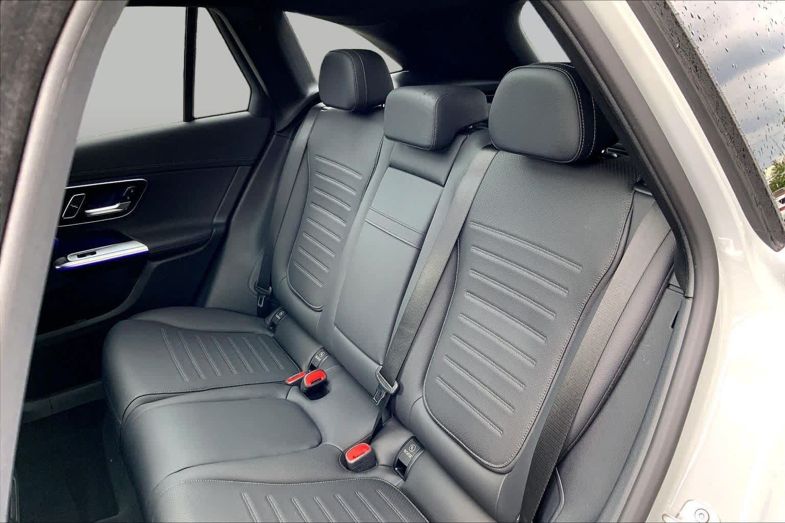 New 2027 MANUFAKTUR Alpine Grey Mercedes-Benz GLC 300 image 13