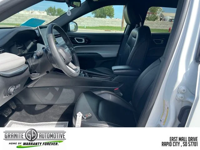 Used 2024 White Jeep Limited image 18