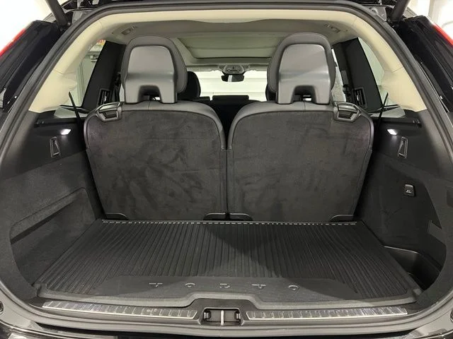 2026 Volvo XC90 Plus - Photo 24