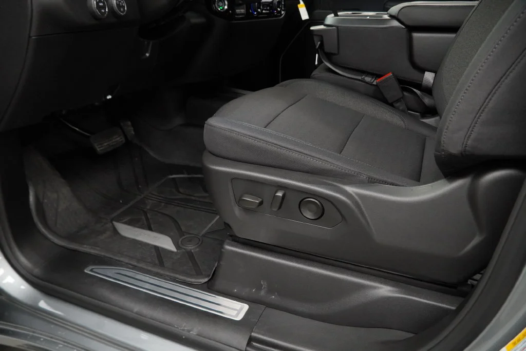 New 2026 Sterling Gray Metallic Chevrolet RST image 30
