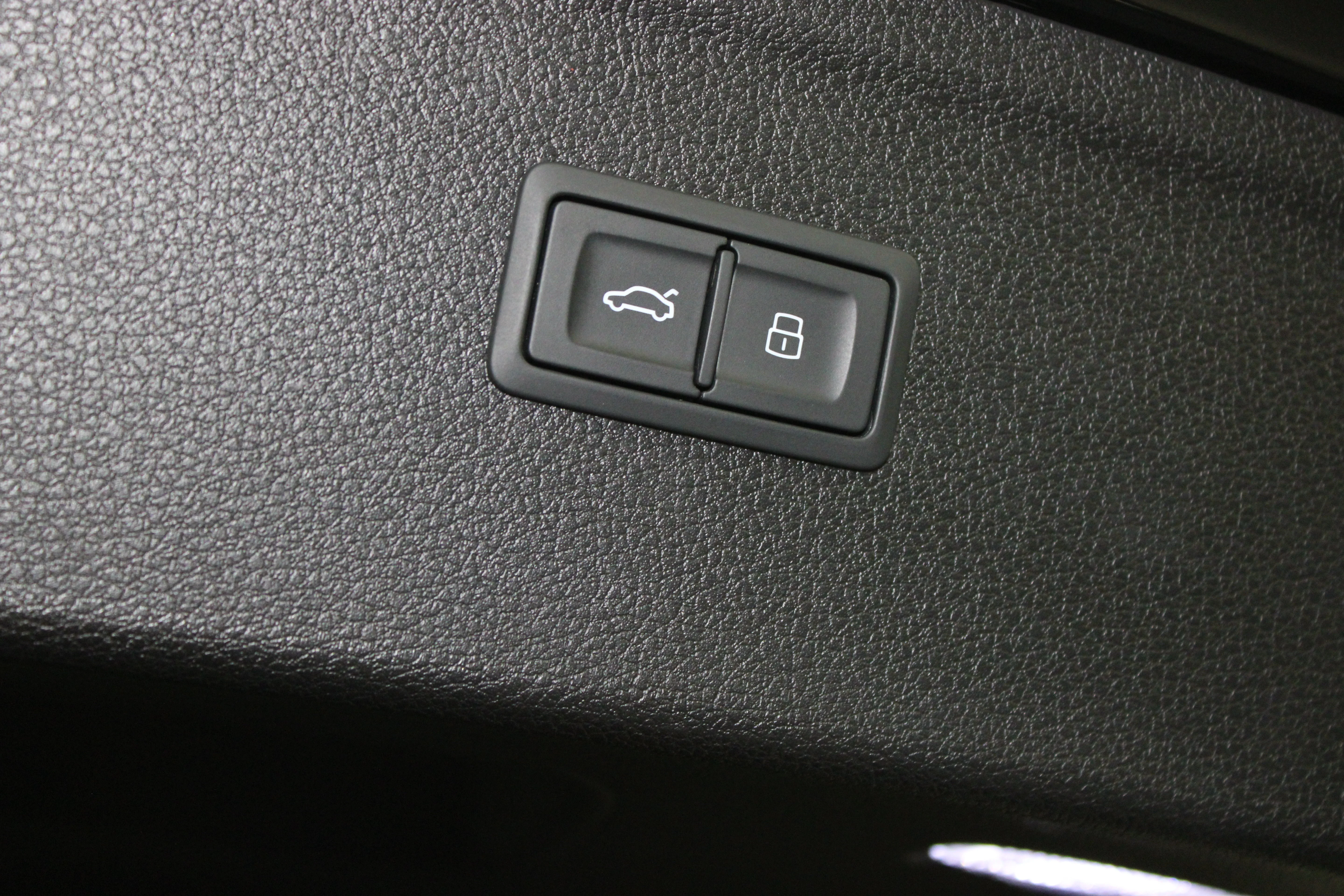 Used 2023 Black Metallic Audi 45 S line Premium image 15
