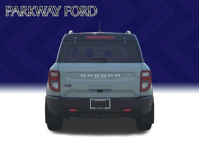 Used 2022 Green Ford Badlands image 4