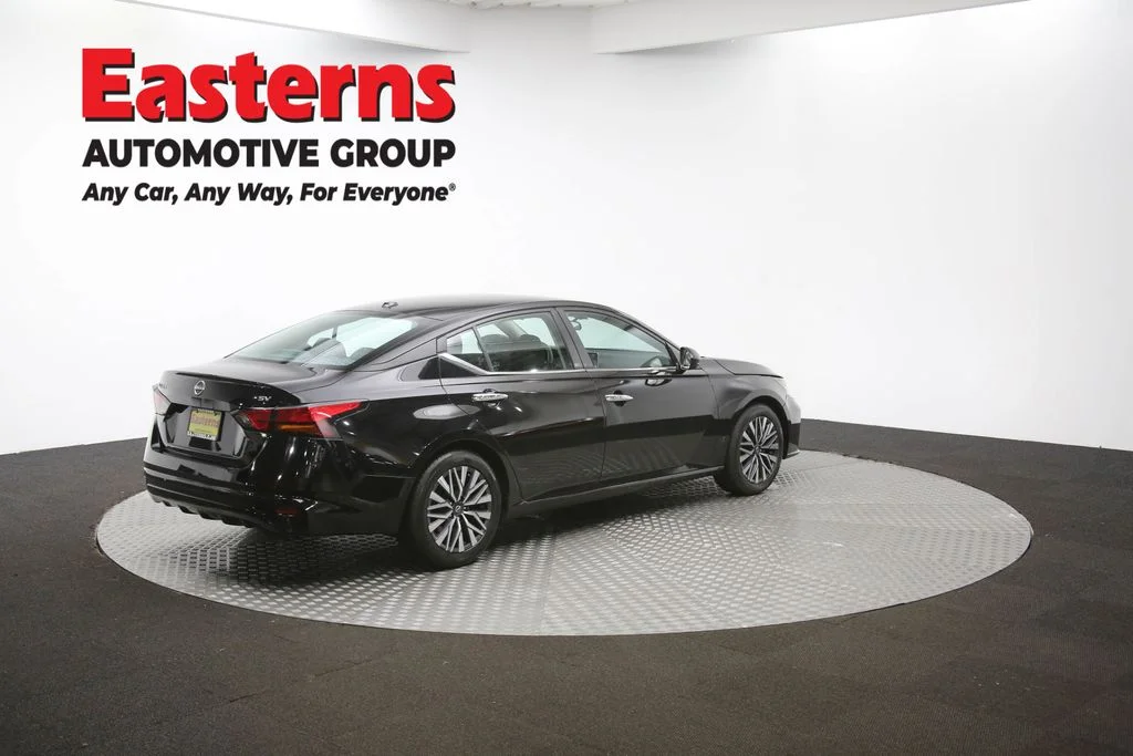 Used 2024 Black Nissan 2.5 SV image 39