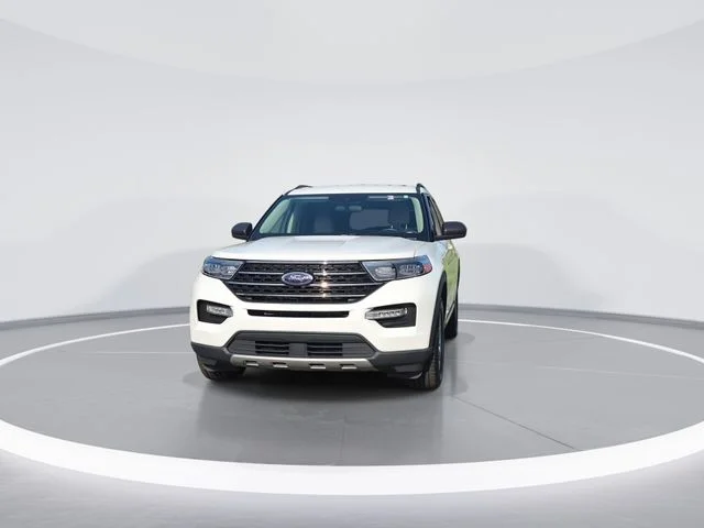 Used 2023 White Ford XLT image 3