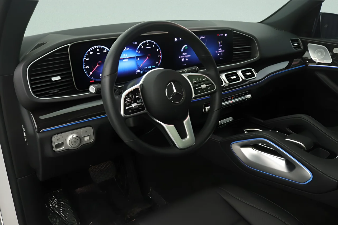 Used 2020 Silver Mercedes-Benz 450 4MATIC® AMG® Package image 14