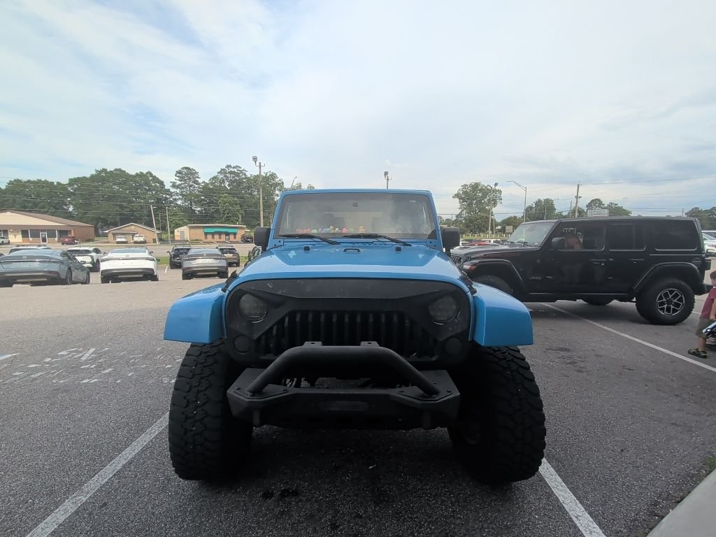 Used 2011 Blue Jeep Sahara image 2